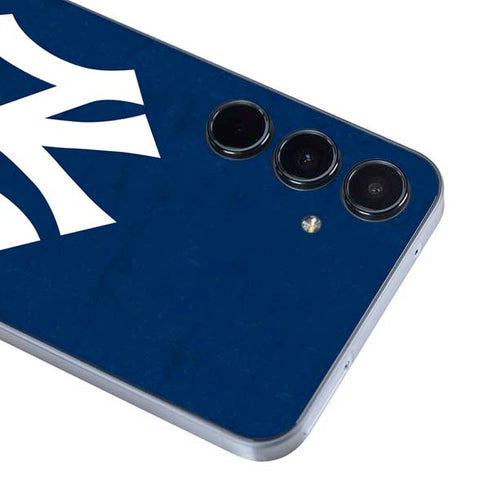 MLB New York Yankees - Solid Distressed Galaxy A35 5G Skin